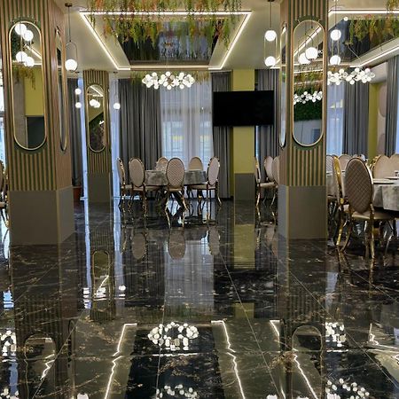 Hotel Sorelo Pitesti Ngoại thất bức ảnh