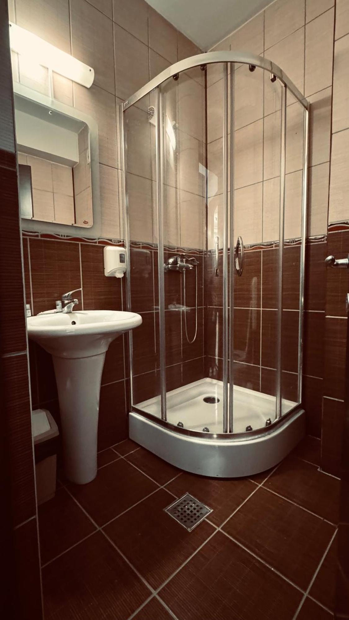 Hotel Sorelo Pitesti Ngoại thất bức ảnh